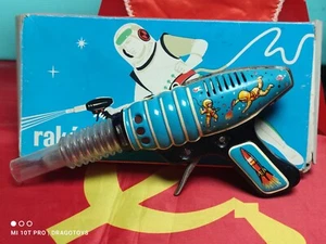 PISTOLA LASER SPAZIALE VINTAGE GIOCATTOLO ASTRONAUTA ALIENO BLASTER CANNA MOBILE UNGHERIA LEMEZ - Foto 1 di 24