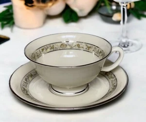 Lenox Springdale Porzellan Tasse mit Fuß & Untertasse Elfenbein mit Platinrand Made in USA - Bild 1 von 8