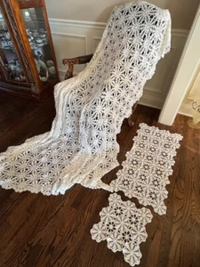 Lace Bedspread Coverlet Tablecloth XL Natural Vintage HAND CROCHETED + Doilies - Picture 1 of 11
