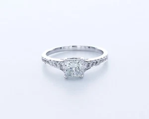 Akzentring 1,9 kt Laborgefertigter Diamant E/VVS2 Princess-Schliff 18 K Gold Graduate Band - Bild 1 von 4