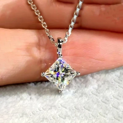 Colgante de diamantes blancos talla princesa de 3,50 quilates en plata 925 - Regalo de cumpleaños Foto 1 de 4