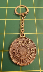 Portachiavi vintage in metallo souvenir con nastri per computer scozzesi, B2b6 - Foto 1 di 2