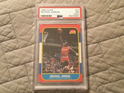 Tarjeta de baloncesto Fleer #57 1986 Michael Jordan novato PSA 7 (OC) casi nueva Foto 1 de 2