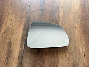 BMW 2 U06 X1 U11 X2 U10 GENUINE RIGHT Mirror glass Heating 51165A18084 - Picture 1 of 12