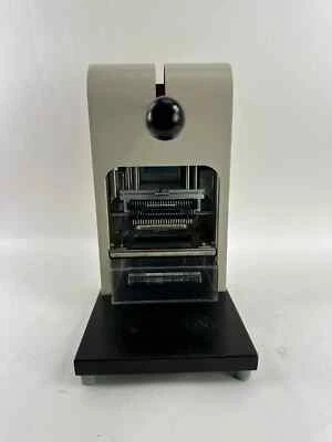 Sellador de microplacas fotónicas Hamamatsu A8159-45 (2) Foto 1 de 4