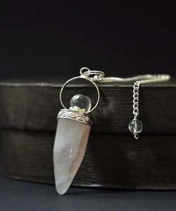 Bulk 5 Pcs Natural Pink Rose Quartz Shaped Gemstone Dowsing Pendulums - Picture 1 of 6