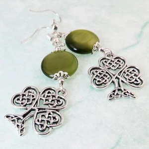 Pendientes trébol de cristal verde y nudo celta de San Patricio de SoniaMcD - Imagen 1 de 9