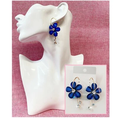 Orecchini Cerchio con Fiori Blu Scuro Pendente con Cristalli da Donna Base Oro - Immagine 1 di 2