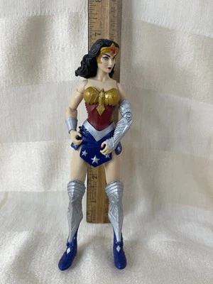 WONDER WOMAN DC COMICS EARTH 2 52 action figure Collectors - Image 1 of 2