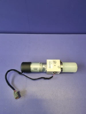 BOMBA HIDRÁULICA DAI1-110930 PARA ELEVADOR PORTÓN TRASERO VOLVO XC70 V70 Foto 1 de 3