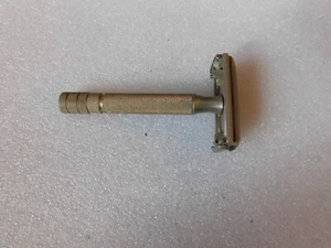 Vintage Gillette Y2 Safety Razor - Imagen 1 de 7