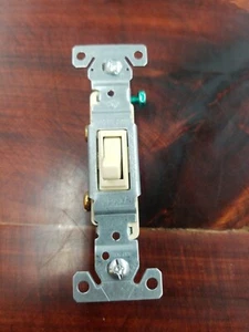 10 Eaton Ivory Quiet Toggle Wall Light Switches Single Pole 15A 120V 1301-7V - Picture 1 of 2