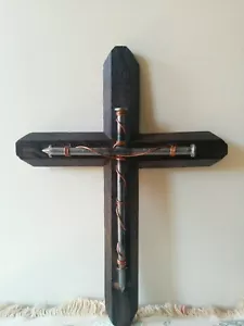 "Fatto a mano - Decorazione a croce Christen legno e unghie 15,5"" x 12""" - Foto 1 di 11