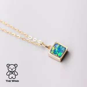 Collana con ciondolo opale doppio australiano quadrato minimalista oro giallo 14 carati - Foto 1 di 10