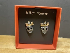 Betsey Johnson Crown Skull Earrings NEW! - Picture 1 of 7