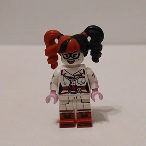 Lego COLTLBM13 The LEGO Batman Movie Minifigure –Nurse Harley Quinn –COLTLBM-13 - Picture 1 of 4