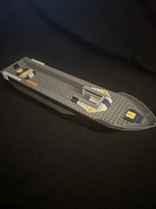 Lego Jurassic Park Boat Hull - Picture 1 of 3