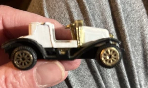 vintage wolseley S-6513 Car made in Hong Kong loose Gold And White Metallic - Picture 1 of 6