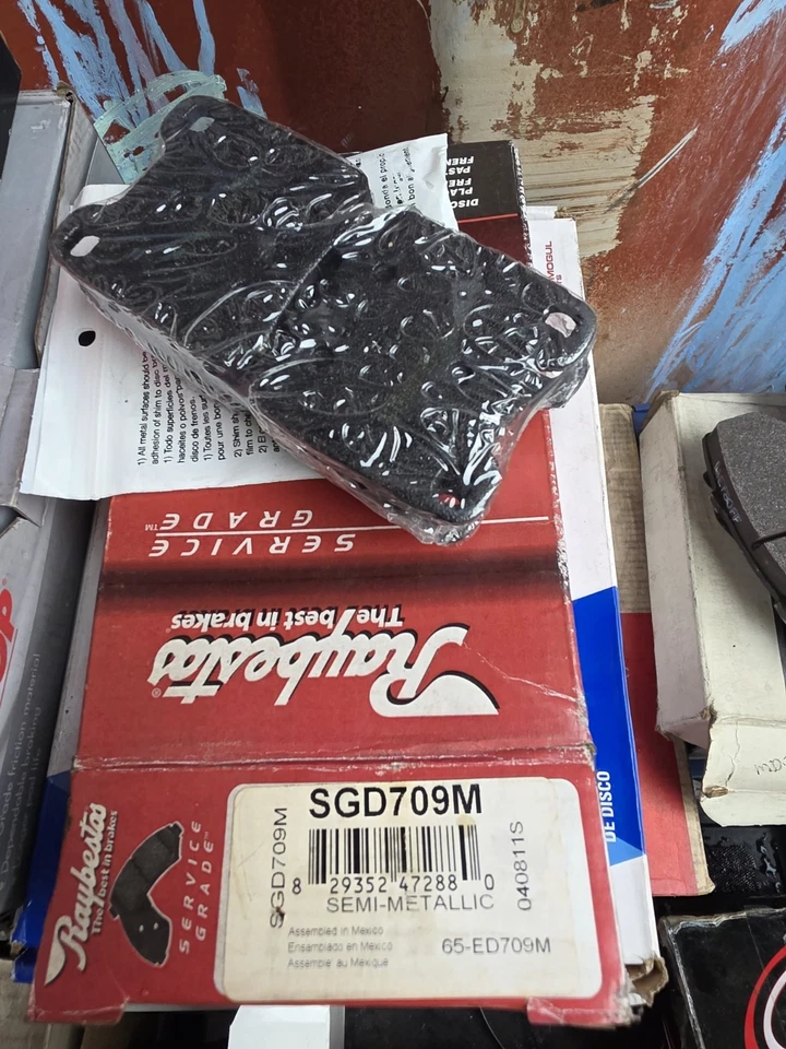 Juego de pastillas de freno de disco trasero Raybestos SGD709M pastillas de freno para Cadillac Catera 1997-01 Foto 1 de 1