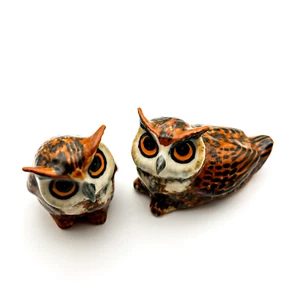 2 braune Eulen Vogel Keramik Tier Figur Statue, Geschenk für Eulenliebhaber - Bild 1 von 6