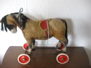 Antikes orginal Steiff Pony auf vier Rädern - Bild 1 von 9