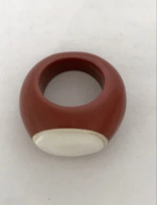 Women’s Choco Brown Oval Resin And Mother- of-Pearl Ring Size 5 — 第 1/4 张图片