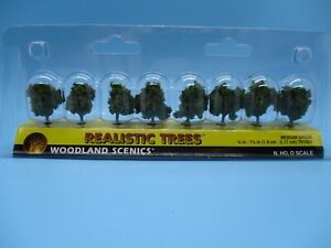 WOODLAND SCENICS - REALISTIC TREES - MEDIUM GREEN - 3/4" - 1 1/4" (8 TREES)