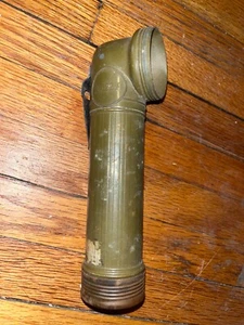 WWII U.S. Army TL-122A Flashlight - Eveready - Missing Lens/Light No Corrosion - Picture 1 of 6