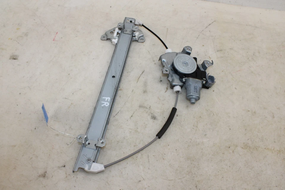 Regulador de ventana delantera derecha Nissan Juke 2011-2017 OEM LS27 Foto 1 de 4