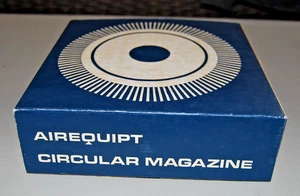 Revista Circular AIREQUIPT para Proyectores Presentación de Diapositivas Modelo 600 y 900, Lote D - Imagen 1 de 3