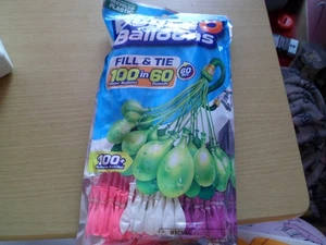 ZURU BUNCH O BALLOONS FILL & TIE 100 WATER BALLOONS IN 60 SECONDS BRAND NEW - Picture 1 of 3
