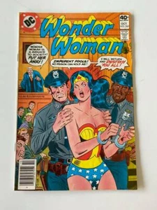 vintage 1979 OCT Wonder Woman #260 - HIGH GRADE -DC Comics  A Warrior in Chains  - Picture 1 of 5