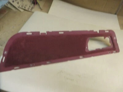 ALMOHADILLA DE MOLDURA DE PANEL DE PUERTA LINCOLN MARK VII CON BISEL DE INTERRUPTOR TERCIOPELO DERECHO BORGOÑA  Foto 1 de 3