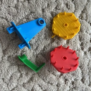 Mouse Trap Board Game 1986 Crank Gears Replacement Parts Only - Picture 1 of 1