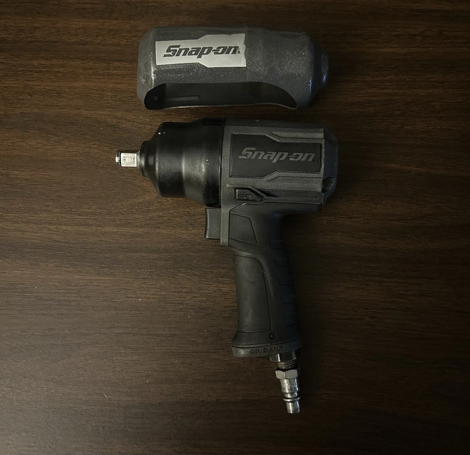 Snap on Gun Metal Grey 1/2 Drive Air Impact Wrench PT850GM With Cover - Image 1 of 1