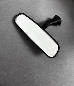 Universal interior rear view mirror - Picture 1 of 2