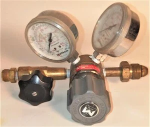 Matheson 3536-N/I Brass Gas Regulator - CGA 580 - Picture 1 of 6