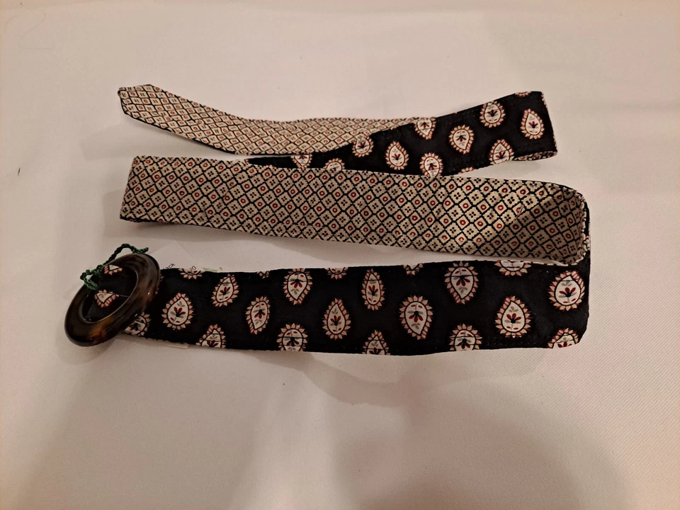 NUEVO CON ETIQUETAS Cinturón Reversible Vera Bradley CLÁSICO NEGRO 44" Patrón Retirado Foto 1 de 1