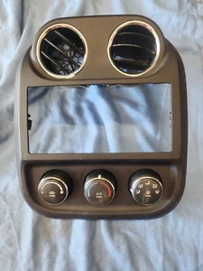 2017 Jeep Patriot Center Radio Bezel Climate Control And Air Vents - Picture 1 of 5