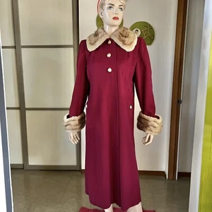 1940s vintage burgundy wool coat with fur trim and brass buttons M - Picture 1 of 12