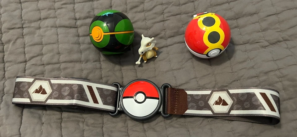 Juego de Cinturón Pokémon Entrenador Clip & Go Poké Ball Nuevo Foto 1 de 1