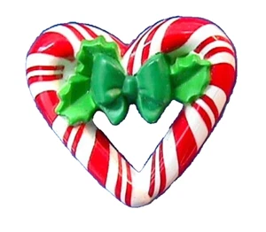 Hallmark PIN Christmas Vintage CANDY CANE Wreath HEART 1987 Brooch - Picture 1 of 2