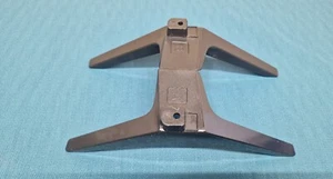 TABLETOP STAND BASE LEGS LG 43UJ630V 43UK6300PLB 43LJ5500 43UK6500 TV + SCREWS - Picture 1 of 2