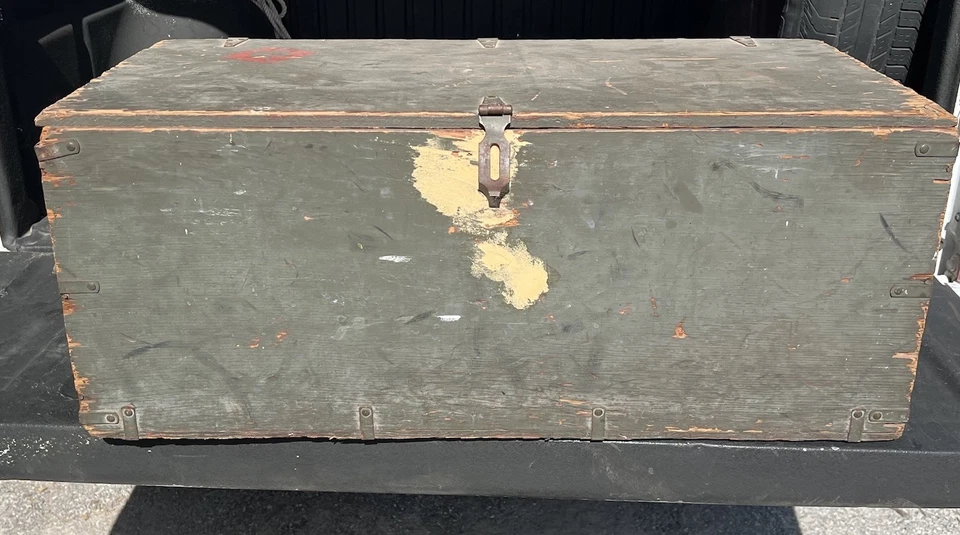 Baúl de pie militar vintage 1951 SHWAYDER BROS. INCMIL•E-IO79S Foto 1 de 4