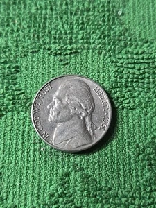 1961 P Jefferson Nickel Circulated - Picture 1 of 2