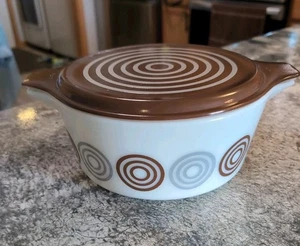Vintage Pyrex Cosmopolitan Hot Casserole 2 1/2 Quart - Picture 1 of 5