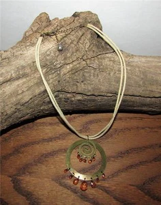 VINTAGE AMBER COLOR BEADED ANTIQUED BRASS RING CORD NECKLACE - Picture 1 of 1