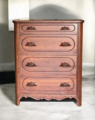 Davis Cabinet Company, Lilian Russel Collection Cherry Dresser. Can Be Shipped. - Image 1 of 4