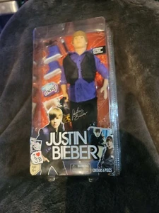 Justin Bieber Doll New in package 2010 - JB Award Style Collection Purple Shirt - Picture 1 of 1