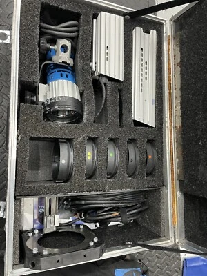 ARRI Arrilux 125 Pocket Par HMI Light Kit - Image 1 of 4